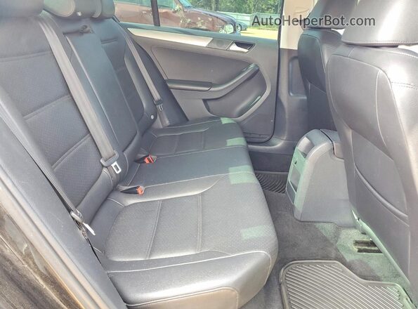 3VWDB7AJ6HM387994 2017 VOLKSWAGEN JETTA Черный Вид задних сидений
