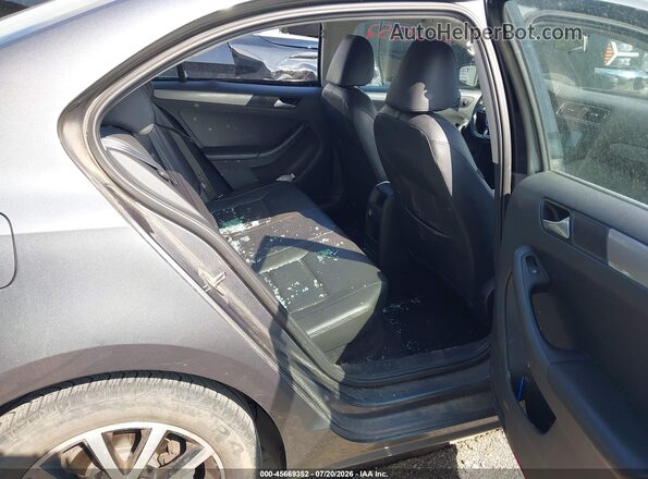 3VWDB7AJ7HM400719 2017 VOLKSWAGEN JETTA Gray Widok naklejki z numerem VIN