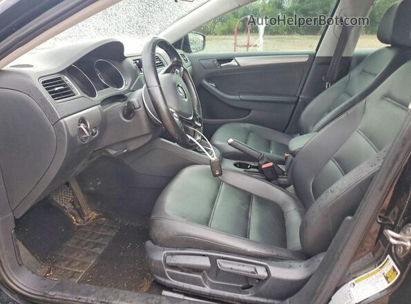 3VWDB7AJ8HM384692 2017 VOLKSWAGEN JETTA Black Vista interior delantera