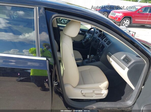 3VWDB7AJ8HM389651 2017 VOLKSWAGEN JETTA Black Widok wnętrza z przodu
