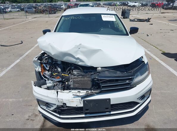 3VWDB7AJ9JM210815 2018 VOLKSWAGEN JETTA White Vista del cuadro de instrumentos