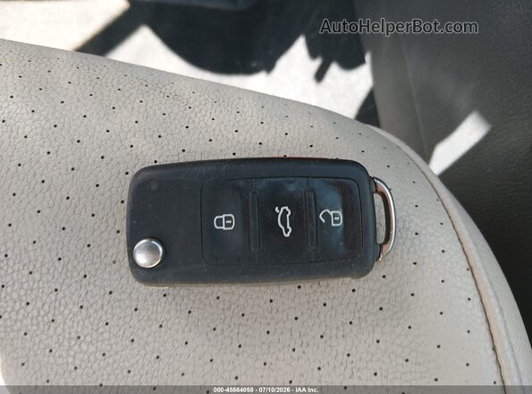 3VWDB7AJXHM247799 2017 VOLKSWAGEN JETTA Black Widok deski rozdzielczej