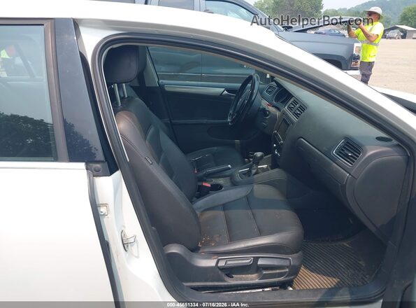 3VWDB7AJXHM359907 2017 VOLKSWAGEN JETTA White Вид салону спереду
