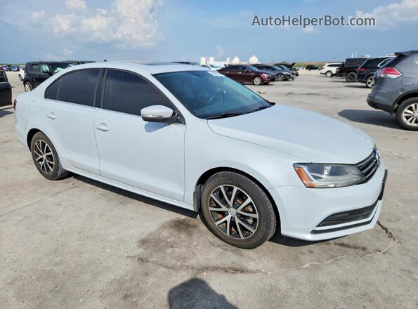 3VWDB7AJXJM226876 2018 VOLKSWAGEN JETTA Белый Передняя правая четверть