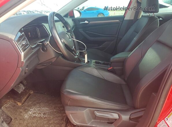 3VWE57BU3KM066524 2019 VOLKSWAGEN JETTA Красный Вид салона спереди