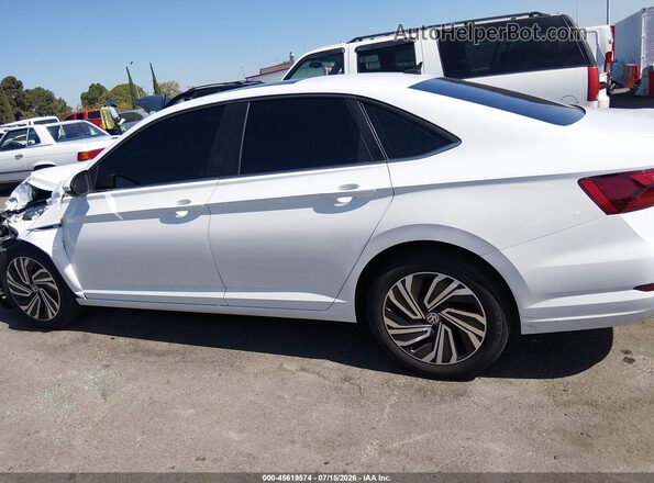 3VWE57BU6MM096586 2021 VOLKSWAGEN JETTA White Widok wnętrza 360 stopni