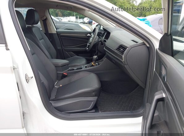 3VWEB7BU4KM172229 2019 VOLKSWAGEN JETTA White Widok wnętrza z przodu
