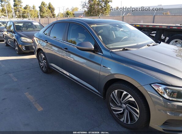 3VWEB7BU7LM014548 2020 VOLKSWAGEN JETTA Серый Вид спереди