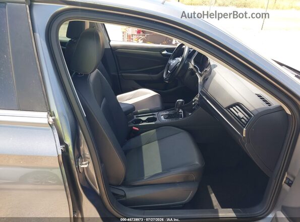 3VWEB7BUXKM125366 2019 VOLKSWAGEN JETTA Gray Front interior view