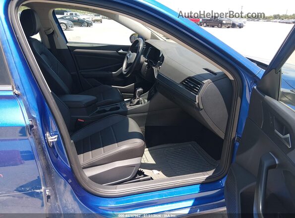 3VWEM7BU2RM051865 2024 VOLKSWAGEN JETTA Blue Widok wnętrza z przodu