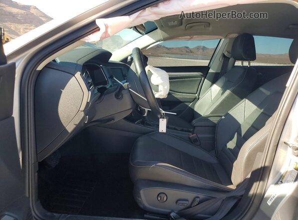 3VWEM7BU7RM033345 2024 VOLKSWAGEN JETTA Silver Սալոնի դիմացի տեսք
