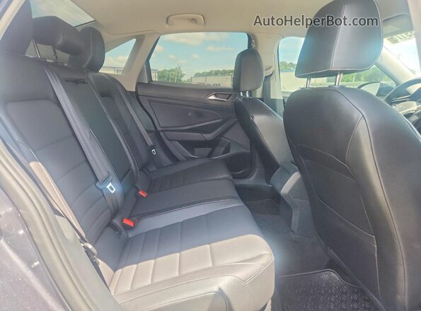 3VWEM7BU7RM054499 2024 VOLKSWAGEN JETTA Gray Вид задніх сидінь