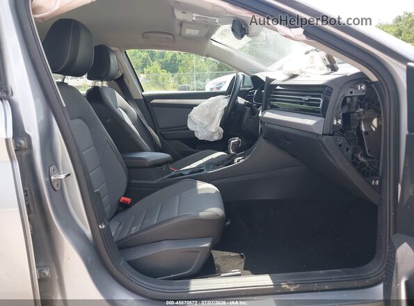 3VWEX7BU1SM023441 2025 VOLKSWAGEN JETTA Silver Widok wnętrza z przodu