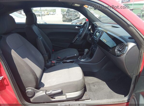 3VWFD7AT4KM719698 2019 VOLKSWAGEN BEETLE Red წინა სალონის ხედი