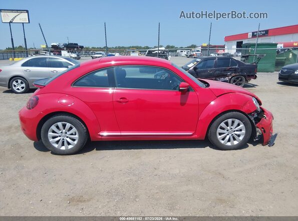 3VWFD7AT4KM719698 2019 VOLKSWAGEN BEETLE Red უკანა სალონის ხედი