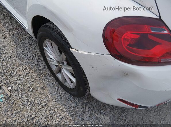 3VWFD7AT9JM714866 2018 VOLKSWAGEN BEETLE White 