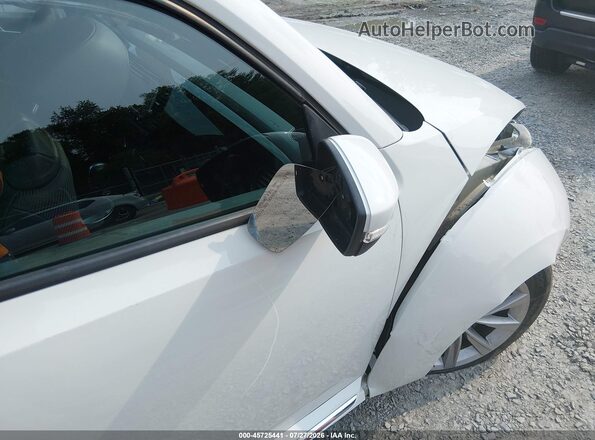 3VWFD7AT9JM714866 2018 VOLKSWAGEN BEETLE White 