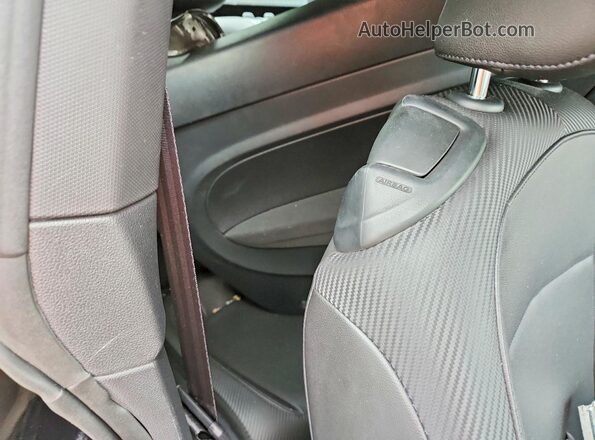 3VWFD7ATXJM714147 2018 VOLKSWAGEN BEETLE Black Вид задніх сидінь