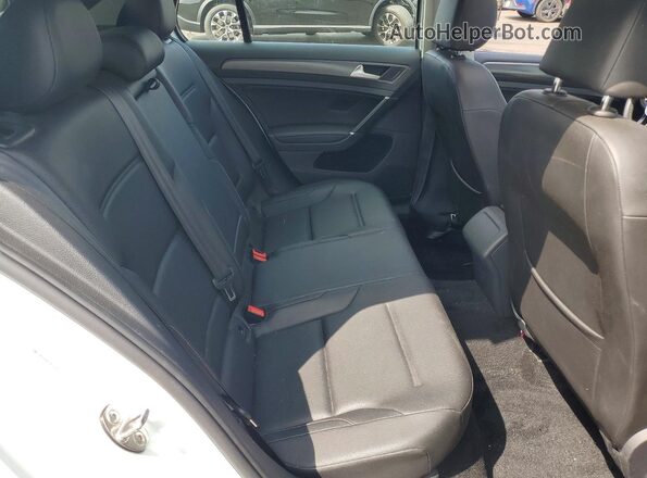 3VWG57AU9KM033652 2019 VOLKSWAGEN GOLF White Widok tylnych siedzeń