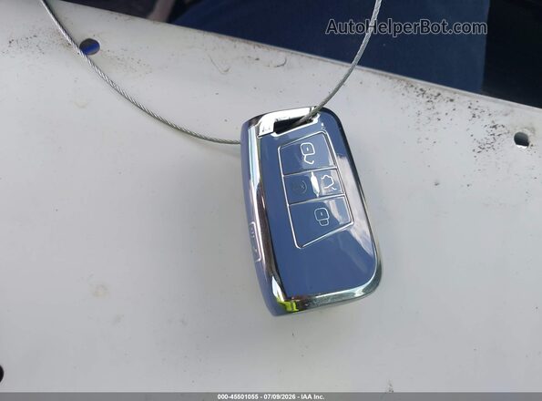 3VWGX7BU8SM051472 2025 VOLKSWAGEN JETTA White Widok deski rozdzielczej
