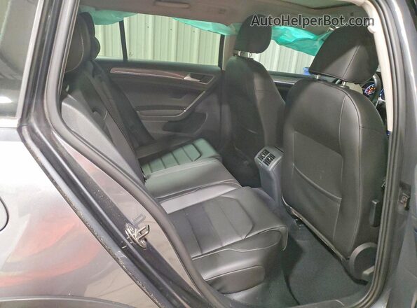 3VWH17AU0HM509327 2017 VOLKSWAGEN GOLF Gray Rear interior view