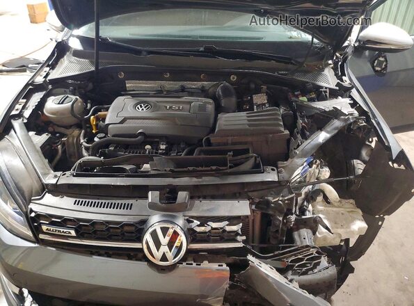 3VWH17AU0HM509327 2017 VOLKSWAGEN GOLF Gray Engine compartment view