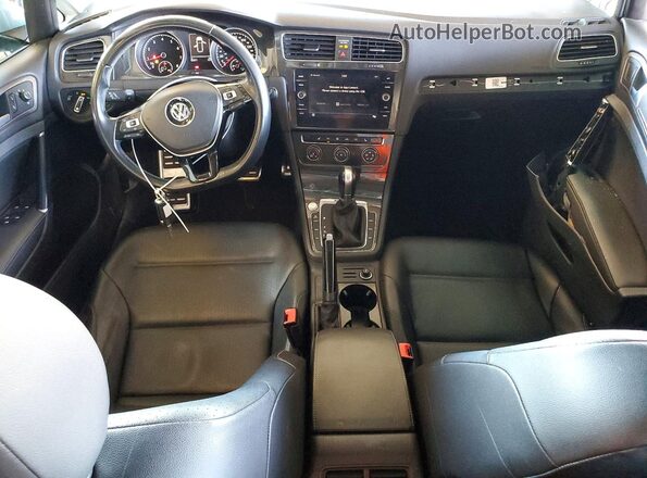 3VWH17AU0KM520383 2019 VOLKSWAGEN GOLF Charcoal Vista del salpicadero