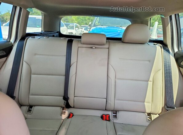 3VWH17AU2HM522015 2017 VOLKSWAGEN GOLF White Vista de los asientos traseros