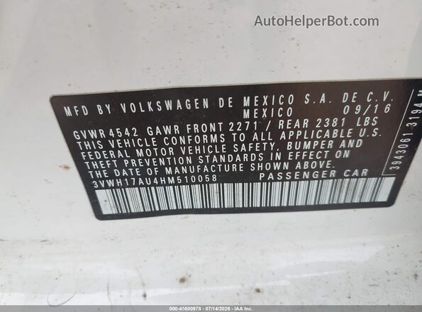 3VWH17AU4HM510058 2017 VOLKSWAGEN GOLF White Widok komory silnika