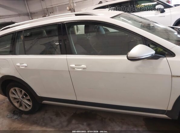 3VWH17AU4HM510108 2017 VOLKSWAGEN GOLF White უკანა სალონის ხედი