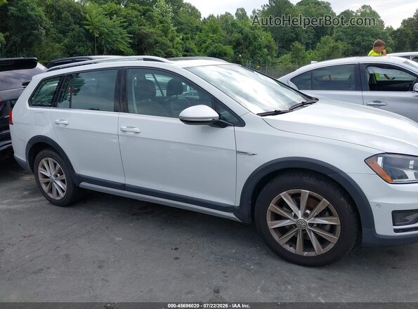 3VWH17AU4HM513722 2017 VOLKSWAGEN GOLF White Widok wnętrza z tyłu