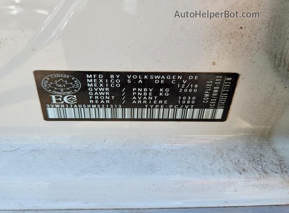 3VWH17AU5HM521313 2017 VOLKSWAGEN GOLF White ძრავის განყოფილების ხედი