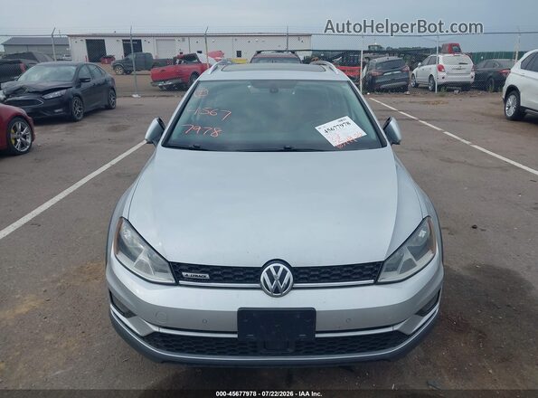 3VWH17AU8HM507843 2017 VOLKSWAGEN GOLF Silver Front view