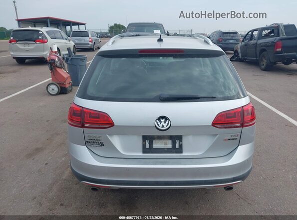 3VWH17AU8HM507843 2017 VOLKSWAGEN GOLF Silver 