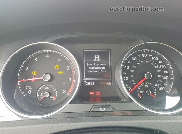 3VWH17AUXJM754528 2018 VOLKSWAGEN GOLF Red Instrument cluster view