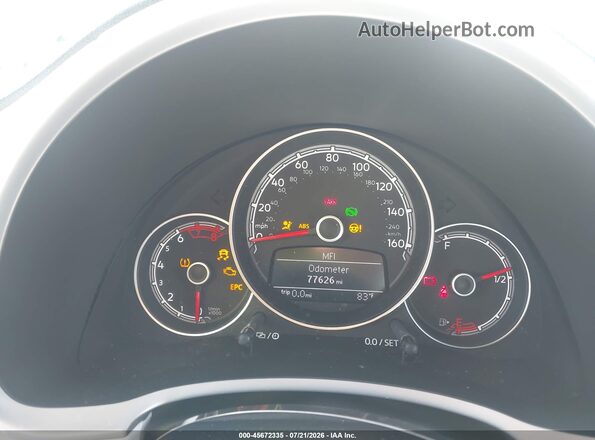 3VWJ17AT7HM617260 2017 VOLKSWAGEN BEETLE White Widok tylnych siedzeń