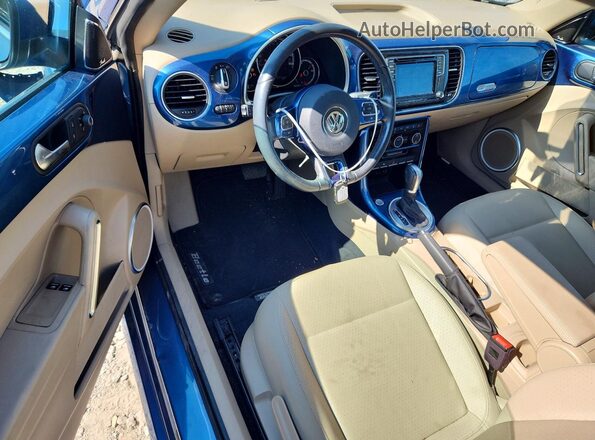 3VWJD7AT2KM717653 2019 VOLKSWAGEN BEETLE Blue Dashboard view