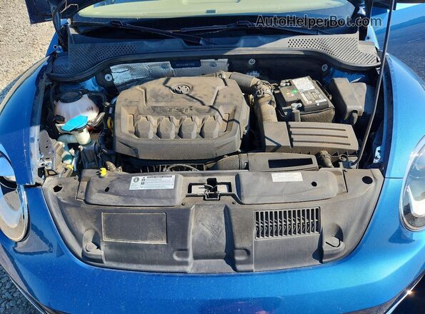 3VWJD7AT2KM717653 2019 VOLKSWAGEN BEETLE Blue Rear interior view