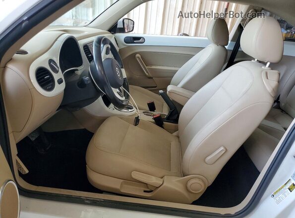 3VWJD7AT4KM708209 2019 VOLKSWAGEN BEETLE White Vista interior delantera