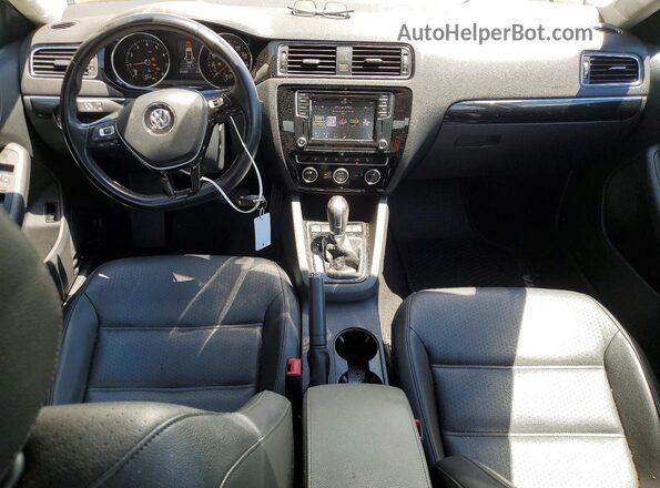 3VWL17AJ0HM211313 2017 VOLKSWAGEN JETTA White Dashboard view