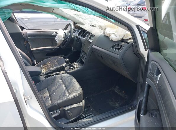 3VWW57AU4KM000649 2019 VOLKSWAGEN GOLF White Widok wnętrza z tyłu