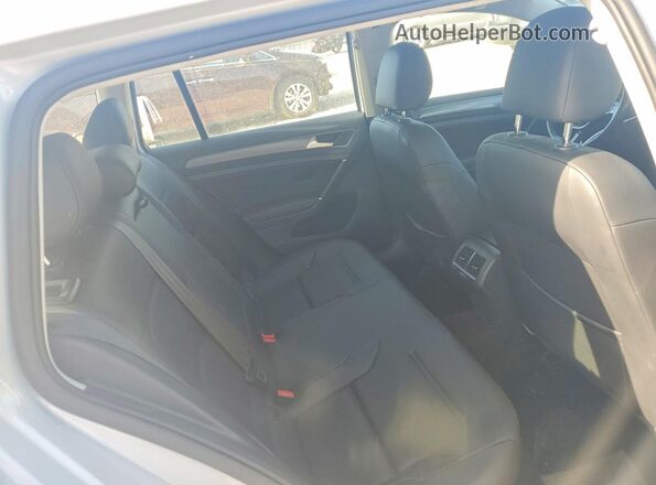 3VWY57AUXKM509038 2019 VOLKSWAGEN GOLF Beige Vista interior trasera