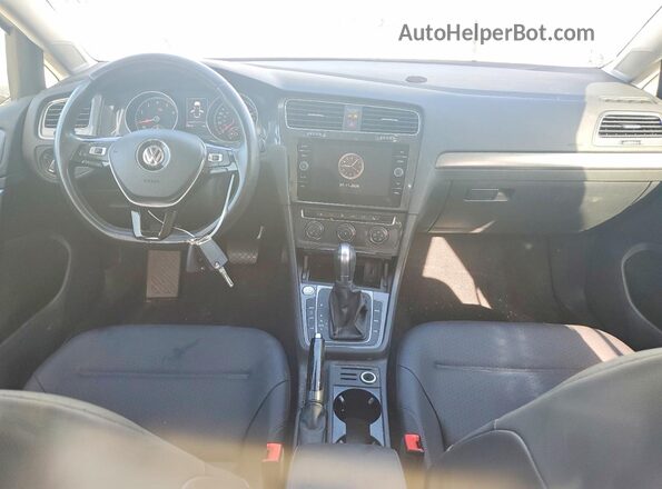 3VWY57AUXKM509038 2019 VOLKSWAGEN GOLF Beige Vista del salpicadero