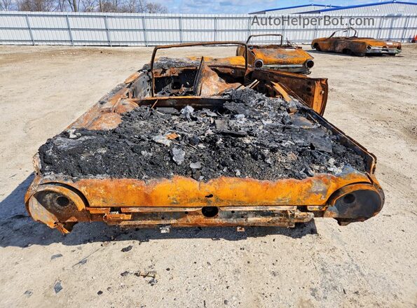 3Y85Z117542 1963 FORD THUNDERBIRD Пожар Вид сзади