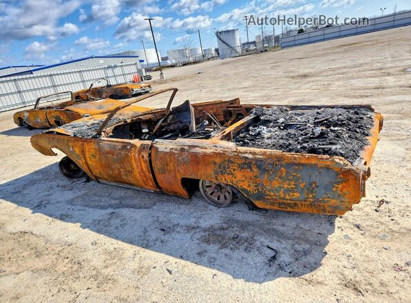 3Y85Z117542 1963 FORD THUNDERBIRD Пожар Задняя левая четверть
