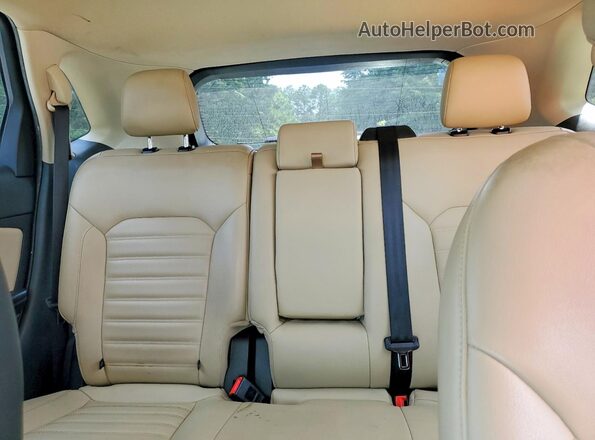2FMPK3J98KBB08189 2019 FORD EDGE White Rear interior view