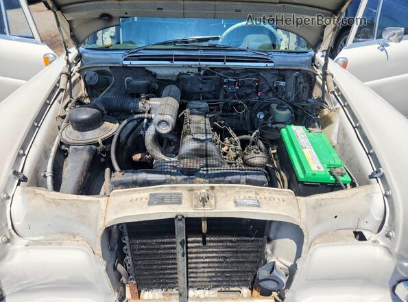 11011010104428 1964 MERCEDES-BENZ 190 White Engine compartment view