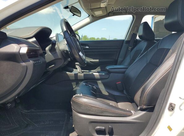 1N4BL4CV0KC167660 2019 NISSAN ALTIMA Белый Вид панели приборов