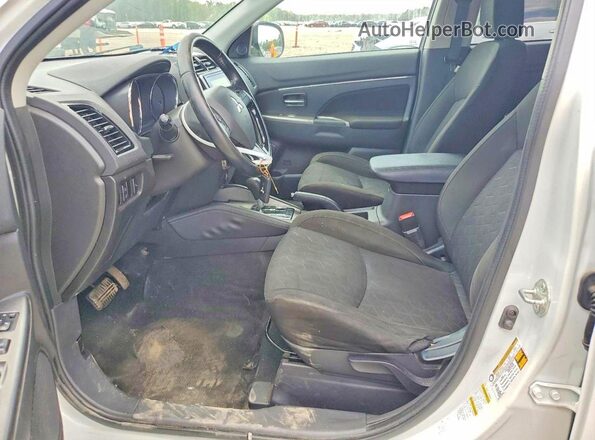 JA4ARUAU9MU022705 2021 MITSUBISHI OUTLANDER White Vista del salpicadero