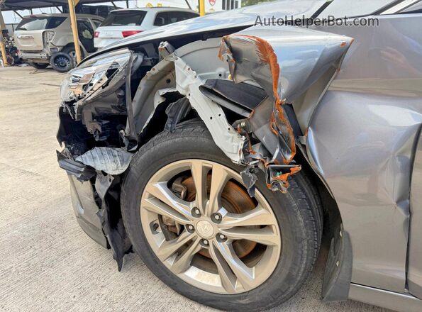 5NPE34AF8KH762375 2019 HYUNDAI SONATA Silver Rear interior view